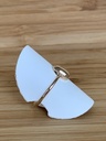 Bague avec cabochon ovale en plaqué or jaune