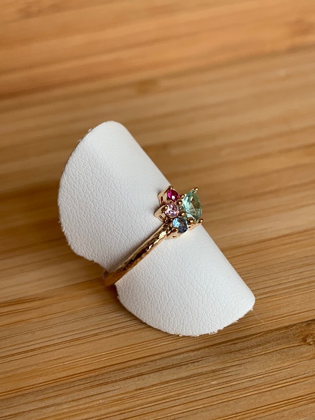 Bague en plaqué or jaune et zircons de couleurs différentes