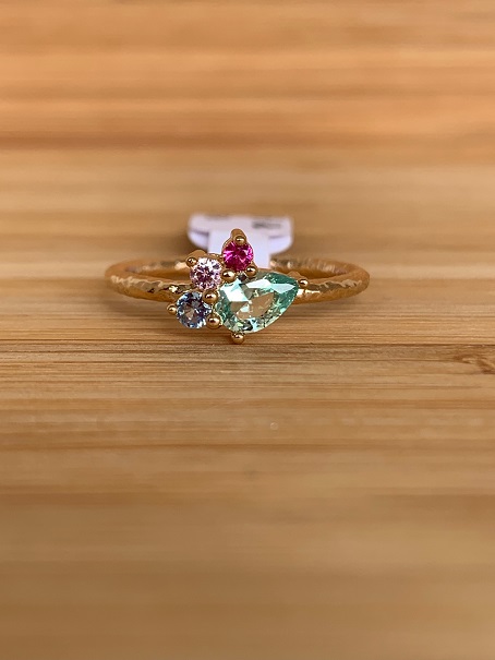 Bague en plaqué or jaune et zircons de couleurs différentes