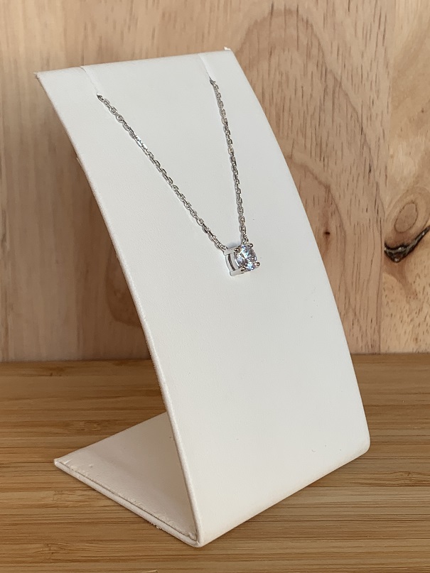Collier argent rhodié avec zircon de 6 mm