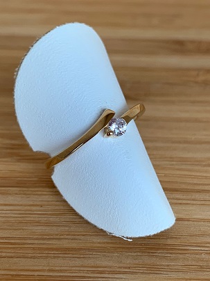 Bague solitaire en or jaune 9 carats et zircon 9RS6232