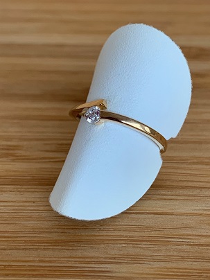 Bague solitaire en or jaune 9 carats et zircon 9RS6232