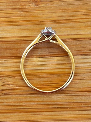 Bague or jaune 18 carats multi diamants 0.19ct